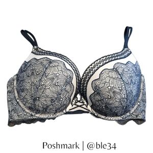 Victoria's Secret Very Sexy Push-Up Lace Black & Nude Bra